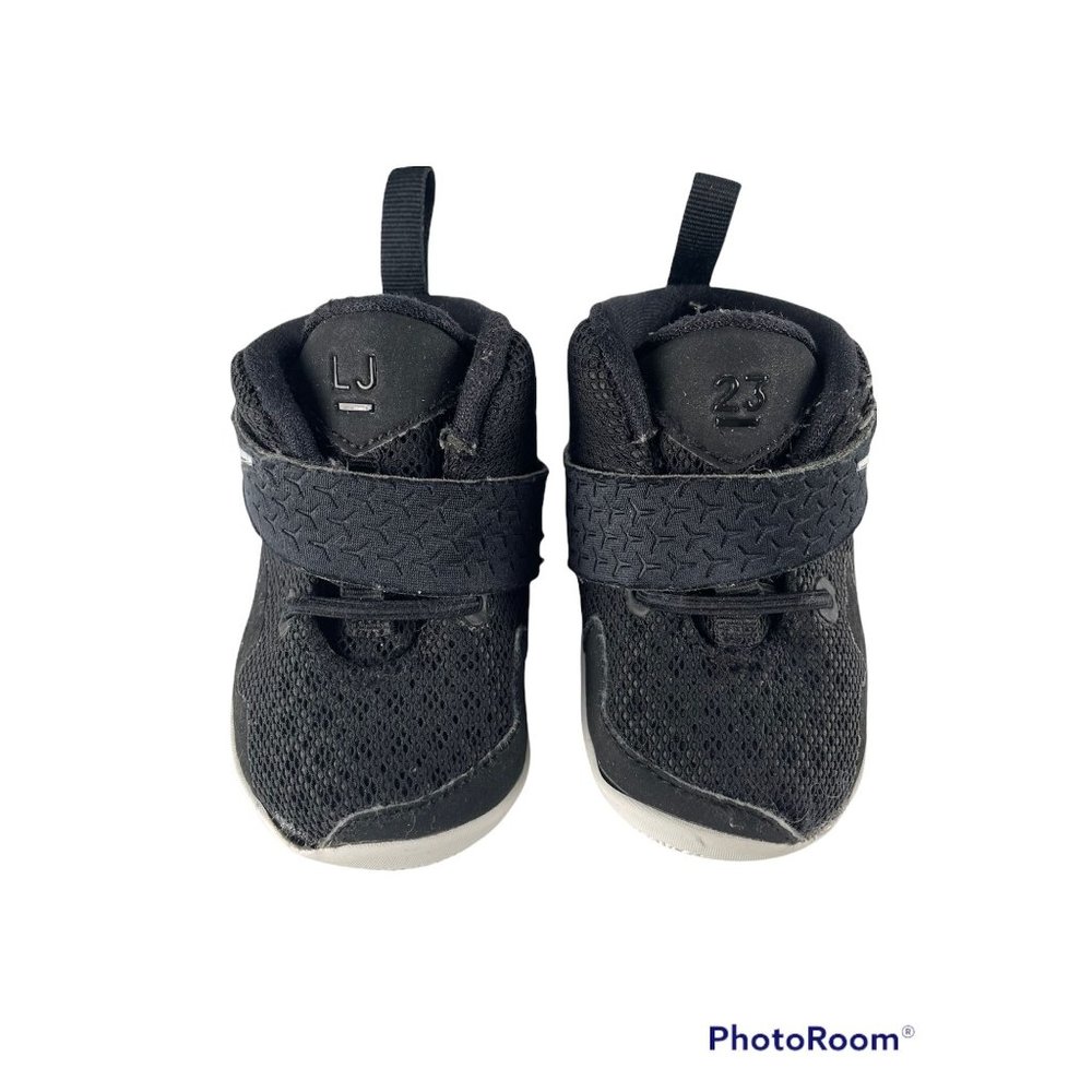 NIKE LJ 23 Lebron James infant slip on shoes sneakers, size 4C